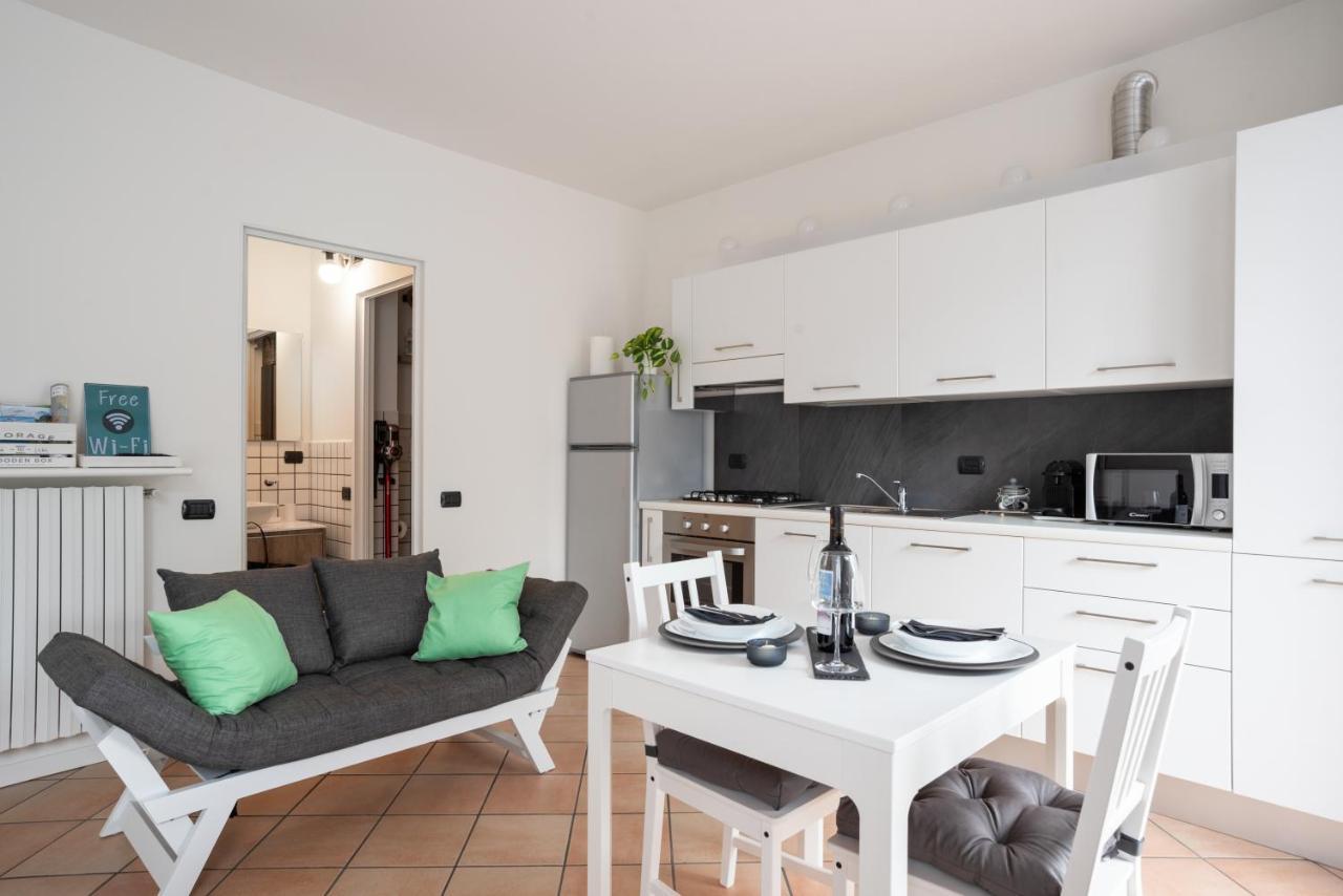 Lake Como Studio With Balcony And Private Parking Ossuccio Εξωτερικό φωτογραφία