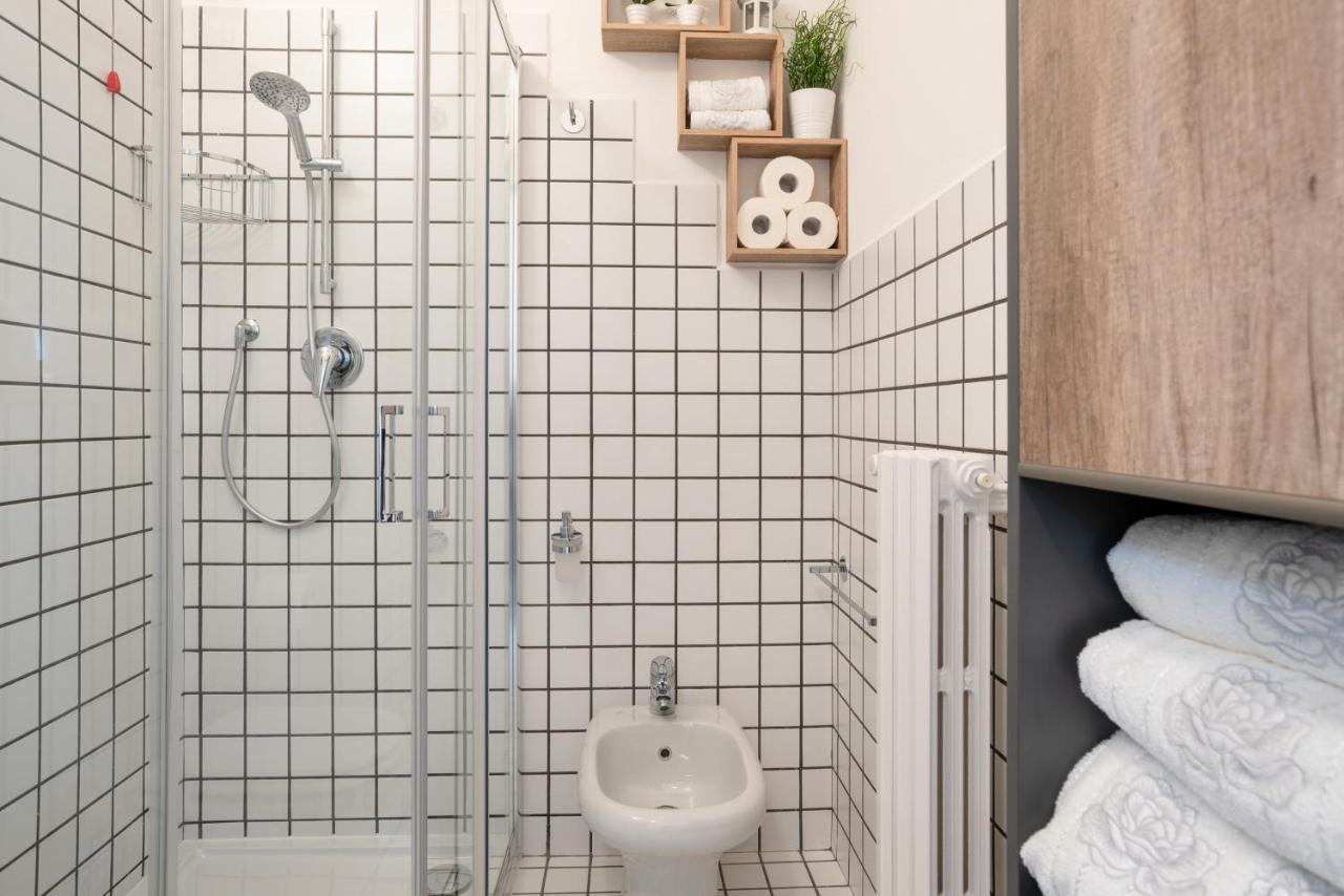 Lake Como Studio With Balcony And Private Parking Ossuccio Εξωτερικό φωτογραφία